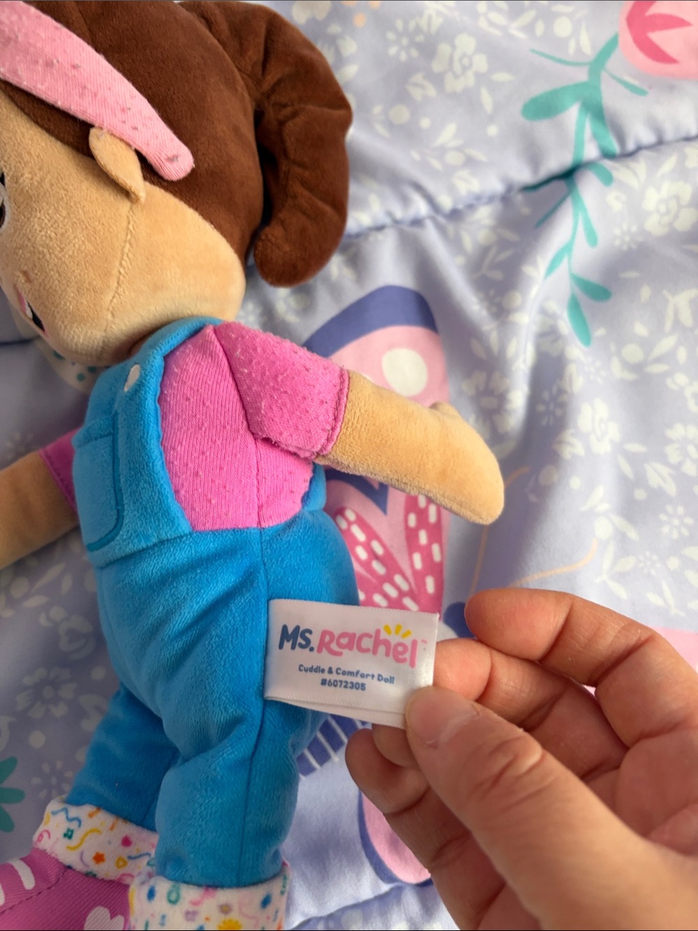 Ms.Rachel Plush Doll in Pink Headband & Blue Overalls - Picture 3 of 3
